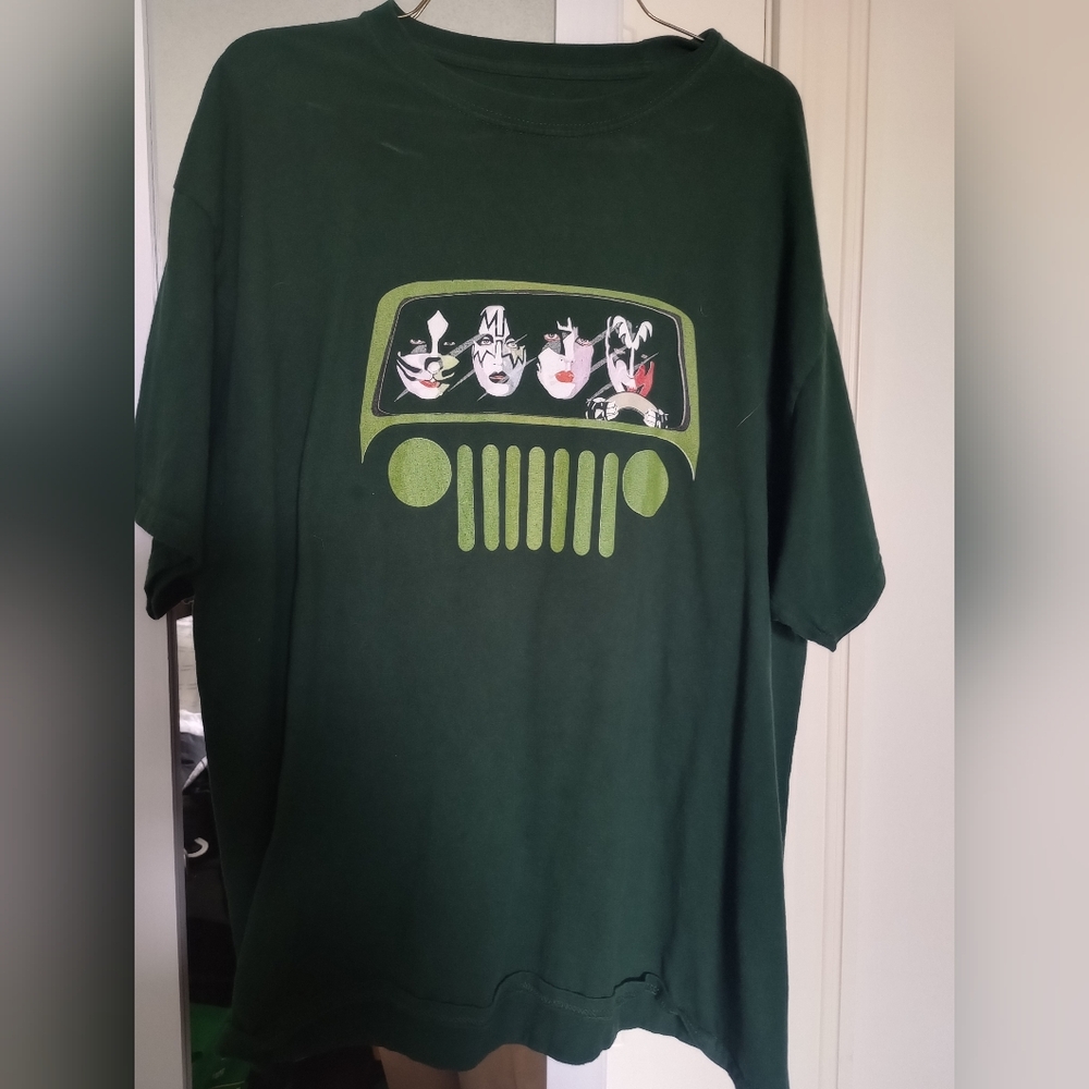 Green Graphic KISS T-Shirt